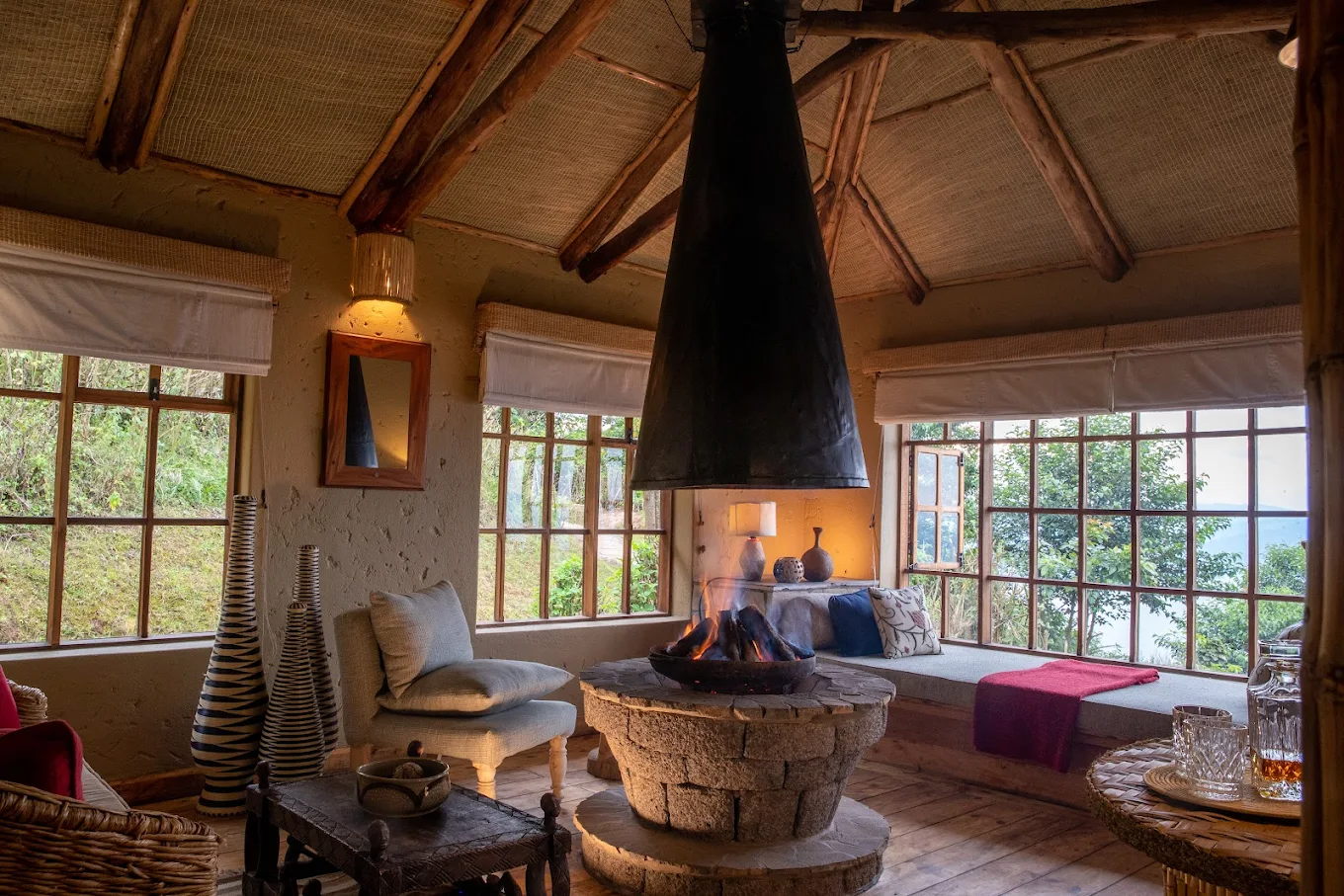 Accommodation at Virunga Lodge has been carefully designed to provide guests with exceptional comfort, privacy, and breathtaking views while preserving the intimate atmosphere that has made the lodge internationally renowned. The lodge features beautifully appointed luxury bandas, each positioned to maximize panoramic views of the Virunga Volcanoes and the sparkling Twin Lakes far below.
