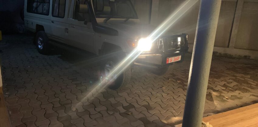 4×4 Safari Land Cruiser 4×4 Safari Land Cruiser