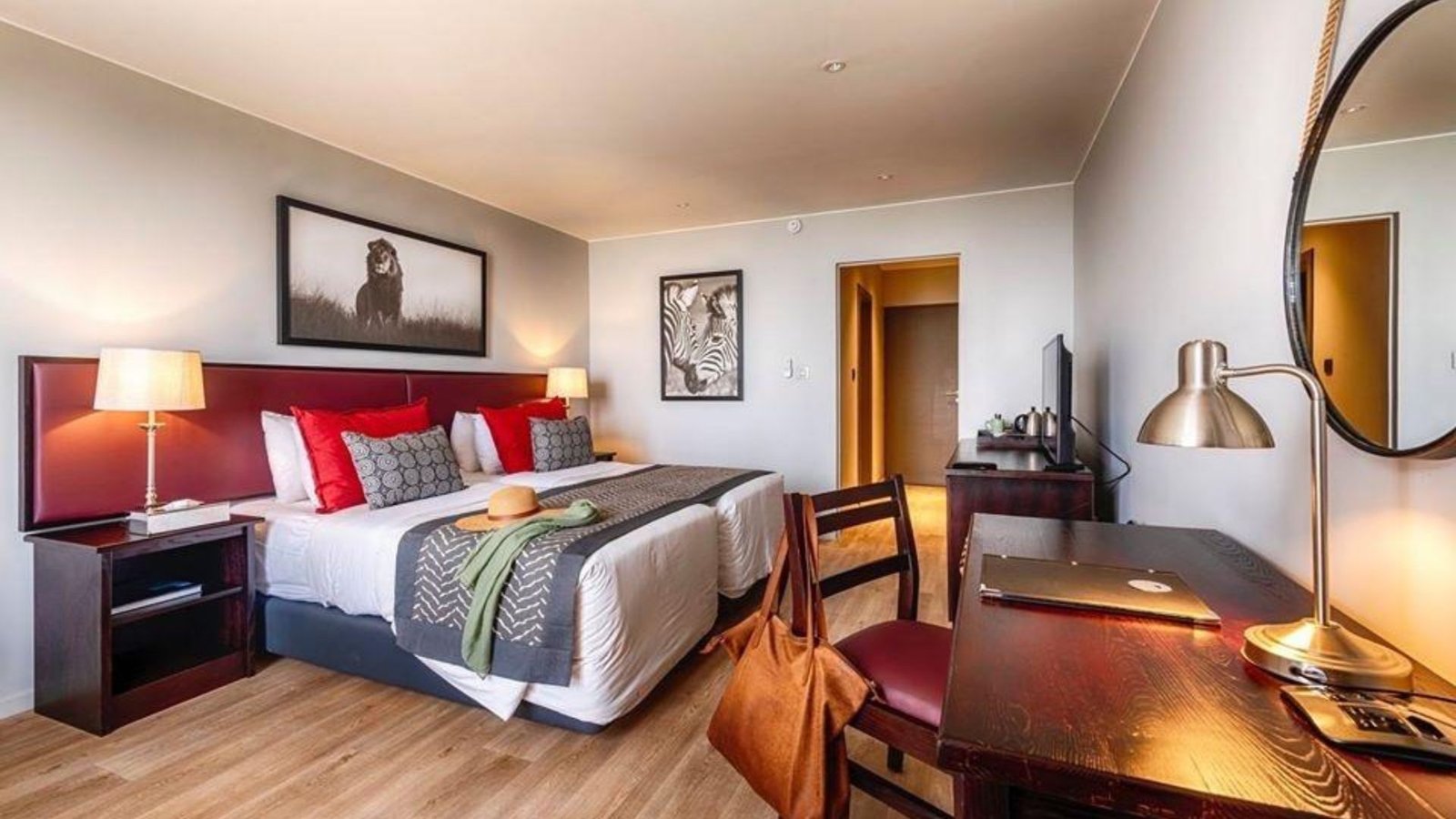 Accommodation at Mantis Akagera Game Lodge combines luxury, comfort, and contemporary African design. Every room has been thoughtfully created to provide guests with a relaxing sanctuary after exciting wildlife adventures while offering beautiful views of the surrounding landscapes.
