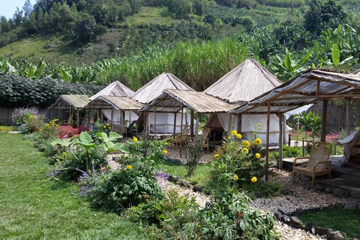 Inzu LodAccommodation at Inzu Lodge combines eco-friendly design with comfortable modern amenities. The lodge offers a variety of accommodation options suitable for solo travelers, couples, families, backpackers, and groups, all thoughtfully positioned to maximize views of Lake Kivu and the surrounding gardens.