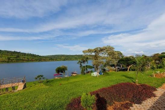 Choosing Nyagasambu Realm Hotel means choosing comfort, convenience, and authentic Rwandan hospitality in a peaceful countryside setting. While Kigali offers modern city accommodation, many travelers appreciate the quieter atmosphere found at Nyagasambu, where they can relax away from heavy traffic and urban noise without sacrificing accessibility. The hotel provides an ideal balance between rural tranquility and easy access to Rwanda's major roads, making it suitable for both short stopovers and extended stays.